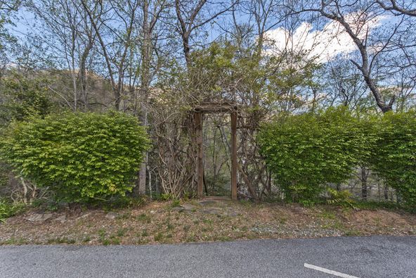 Moonlight Spa and Retreat: 129 Moonlight Dr, Sylva, NC 28779